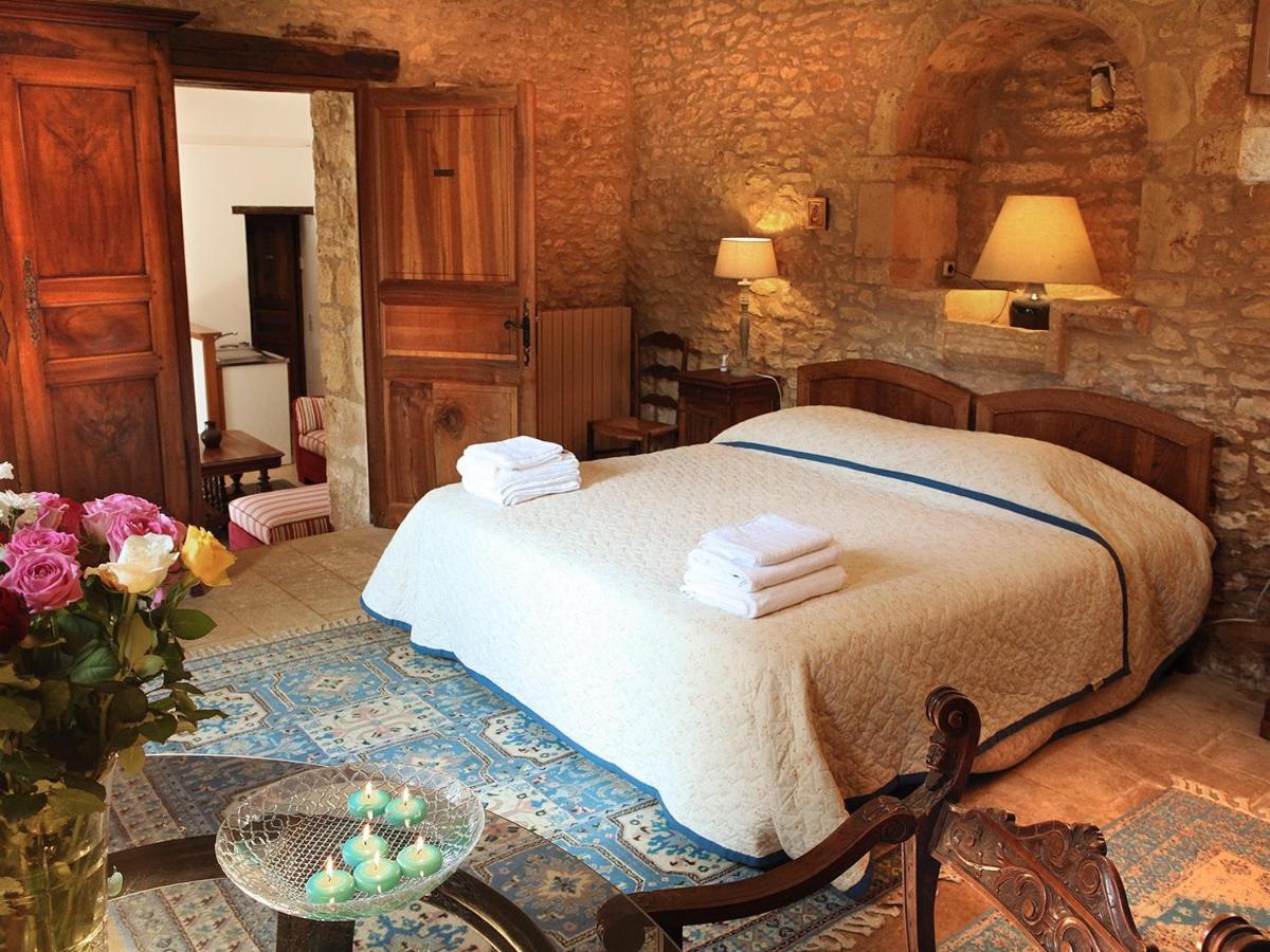 Chambres D'Hotes Avec Piscine La Rossillonie Beynac-et-Cazenac Habitación foto